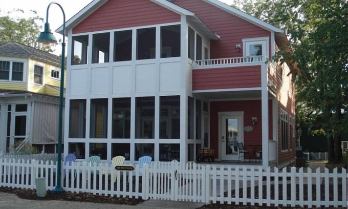 Michigan City Haus | Neueres Haus mit Golfwagen für 13 Personen Großartige Lage im Herzen der Unterteilung