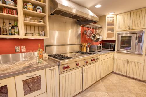 Ketchum Haus | Charming Ketchum Cottage with Gourmet Kitchen