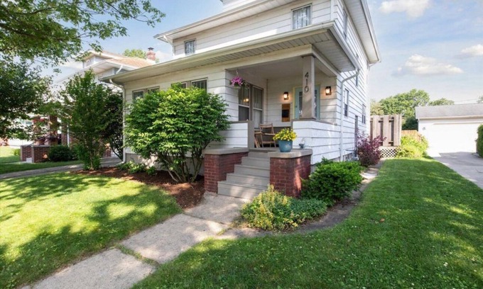 Mishawaka Haus | Charming Mishawaka Gem