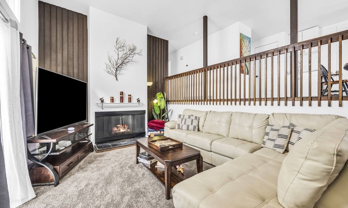 South Ogden Haus | Charming Mountain Retreat: Enjoy life by the slopes