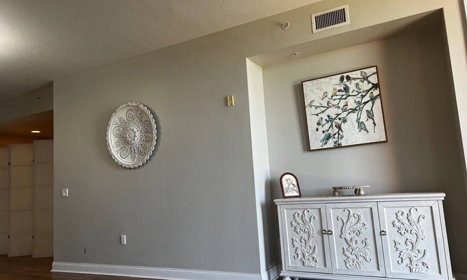 Riviera Dunes Eigentumswohnung | Charming Palmetto 2-bedroom gated water view condo w/AC 24 HR security