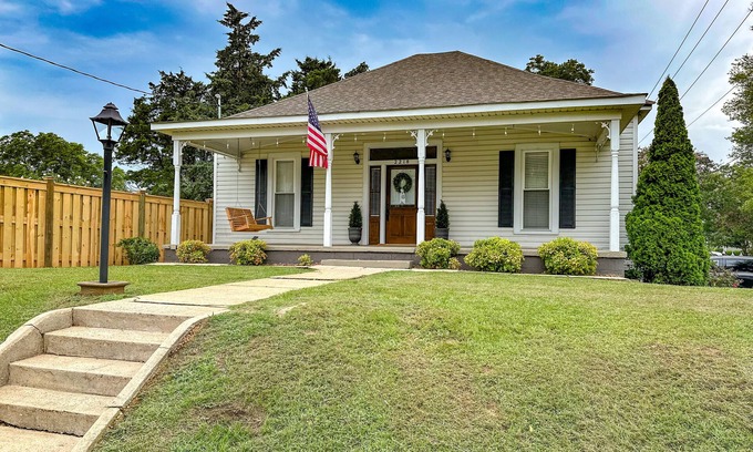 Northport Haus | Charming Retreat just 3 miles from the University Of Alabama