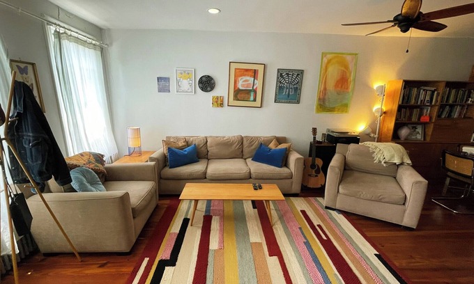 Whitman Haus | Charming South Philly House with yard, BBQ, art studio <3