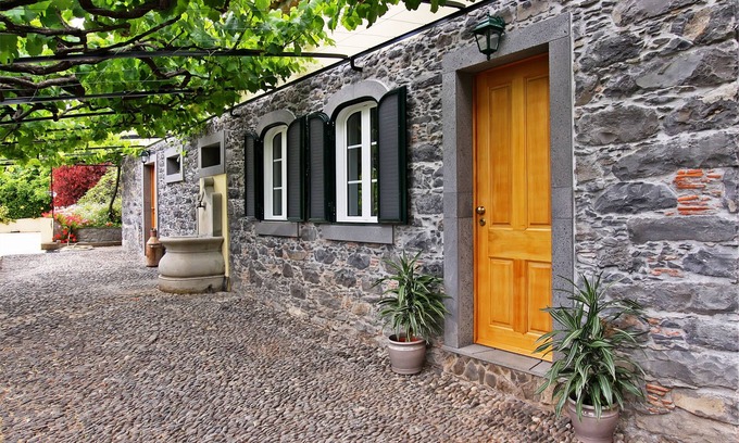 Sao Martinho Hütte | Charming stone cottage in Funchal | Casa Vinhas