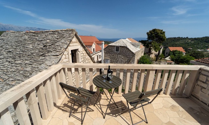 Selca Haus | Charmantes Steinhaus mit exklusiver Komplettausrüstung, voll klimatisiert