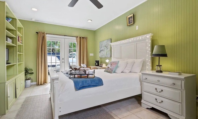 Carrollton Wohnung | Charming studio down the block from Tulane