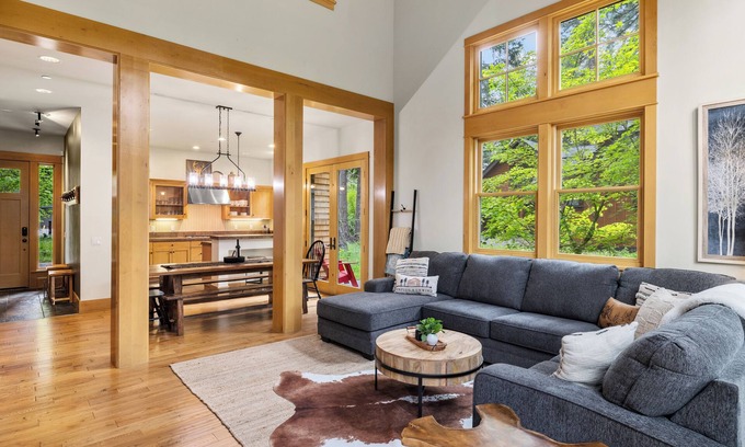 Cle Elum Kabine | Charming Suncadia Cabin w/ Game Room + Hot tub