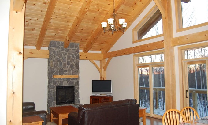 Franconia Skihütte | Charmantes, holzgerahmtes Bergchalet