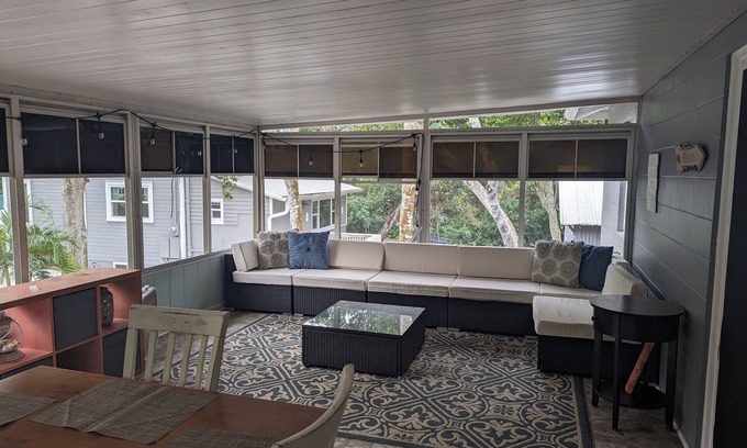 Cocoa Wohnung | Charming, treetop Indian River Hideaway