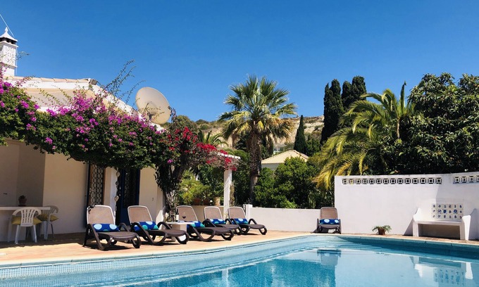 Praia da Luz Villa | Exklusive Villa mit beheiztem Pool in der Nähe von Sandy Beach, Wandern, Golf und Weinkellereien
