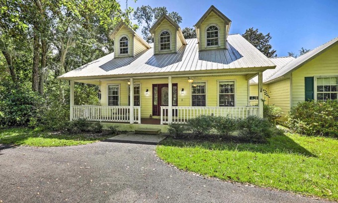 Earleton Haus | Charming Waldo Getaway Near Lake Santa Fe!