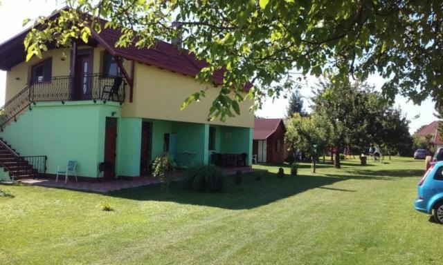 Velky Meder Sonstige | Chatky a apartmány Pod starým orechom - camp