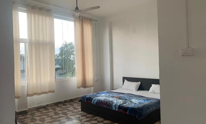 Haridwar Haus | Cheerful cottage accommodating 30+ guests