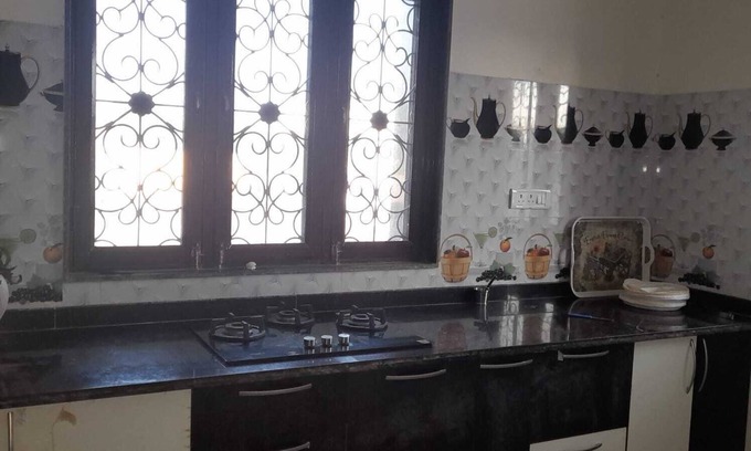 Rajawas Sonstige | Cheerful Place with 3 Bedrooms