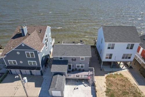 Downe Haus | Cheerful & Relaxing Beach House