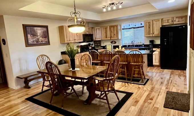 Chewelah Haus | Chewelah - Haus bis 49 Degrees North Ski Hill & Chataqua Fest!