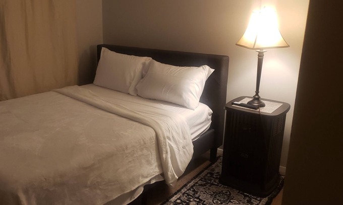 Laurel Haus | Chez Luxury Room R#1&3 2guests/Family. $90per/n. *R #2 Mas/bedroom $90p/Night