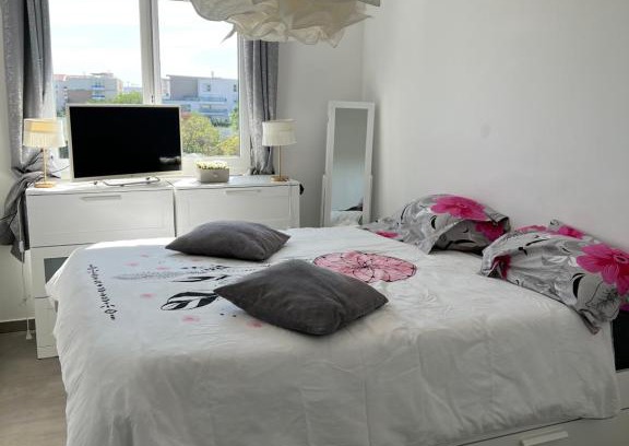 Decines-Charpieu Haus | Chez moi à côté du Groupama stadium