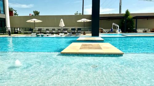 McNeil Wohnung | Chic 1 Bed Apt Pool And Fitness
