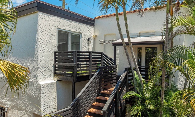 Pineapple Grove Arts District Haus | Chic 1BR Steps to Atlantic Ave & Beach