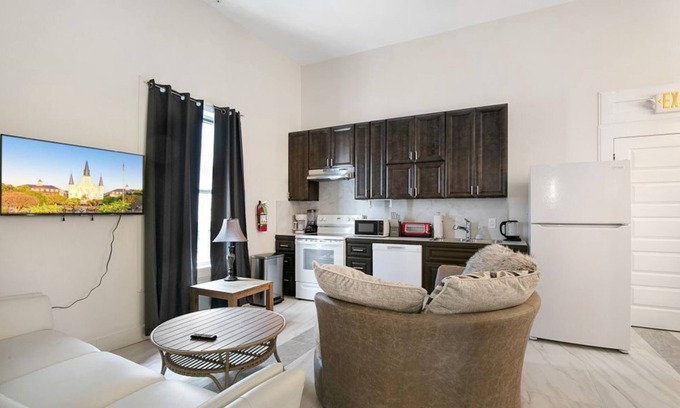 Faubourg Lafayette Eigentumswohnung | Chic and Roomy Urban Getaway in New Orleans