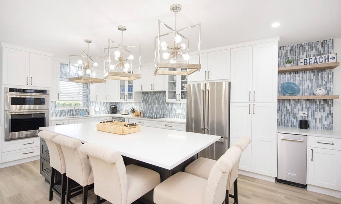 Savannah Eigentumswohnung | Chic Coastal Contemporary Condo Situated on Secluded Powder Sand Spotts Beach