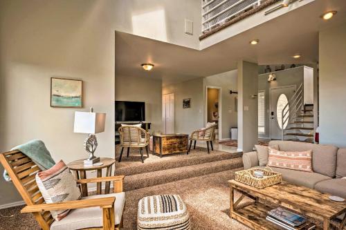Coos Bay Haus | Chic Coos Bay Home with Pacific Ocean Views!