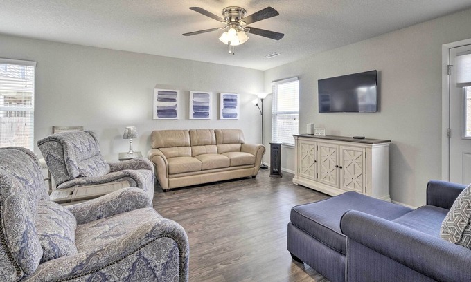 Bentonville - Fayetteville Haus | NEW! Chic Springdale Abode w/ Community Amenities