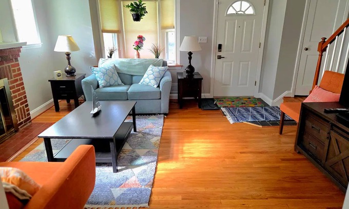 Towson Haus | Chic Towson Retreat: 4BR Getaway Near Baltimore