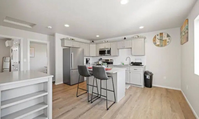 Pasco Haus | Chic & Tranquil 2BR Home in PSC