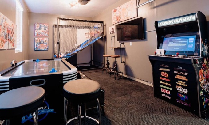 Chico Haus | Chico Creek Villa: Enjoy a Game Room & Relaxation!
