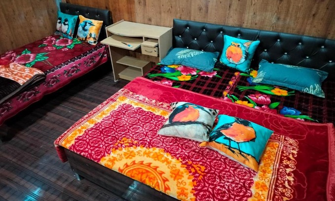 Dugalbitta Haus | CHOPYA DEVRIYATAL MID POINT HOME STAY
