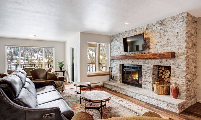 Mountain House Eigentumswohnung | Cinnamon Ridge Après Ski Retreat: Private Hot Tub + Walk to Slopes