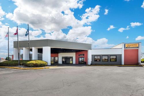 Murfreesboro Hotel | Clarion Inn Murfreesboro Old Fort Pkwy