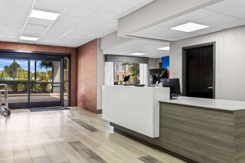 Franklin Hotel | Clarion Pointe Franklin - Nashville Area