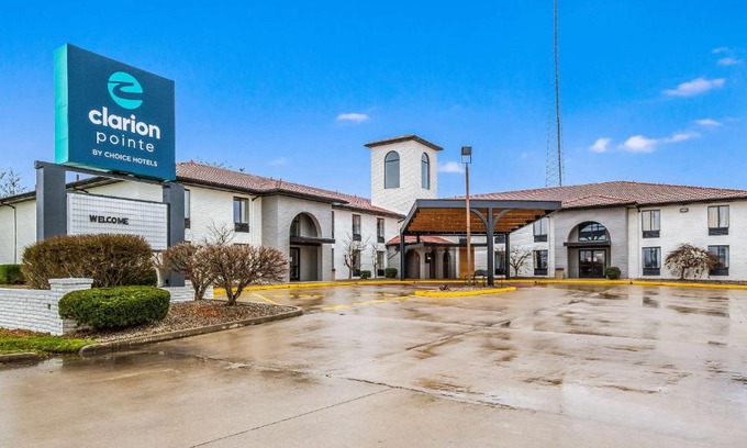 Richmond Hotel | Clarion Pointe Richmond North near University