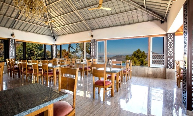 Lansdowne Hotel | The Alpine Resort