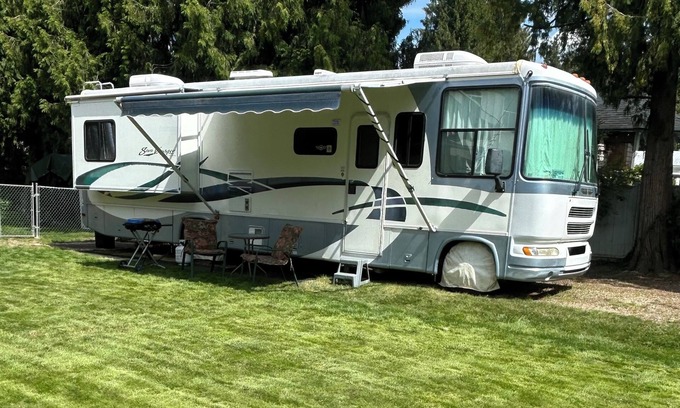 Sicamous Haus | Class A RV on Tree Streets