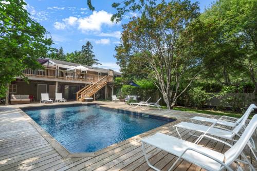 North Sea Haus | Classic Southampton Home: 5BR, Pool,Jacuzzi, Cooper's Beach
