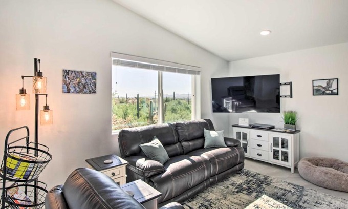 Tucson Haus | Classy Tucson Escape with Fire Pit on 5 Acres!