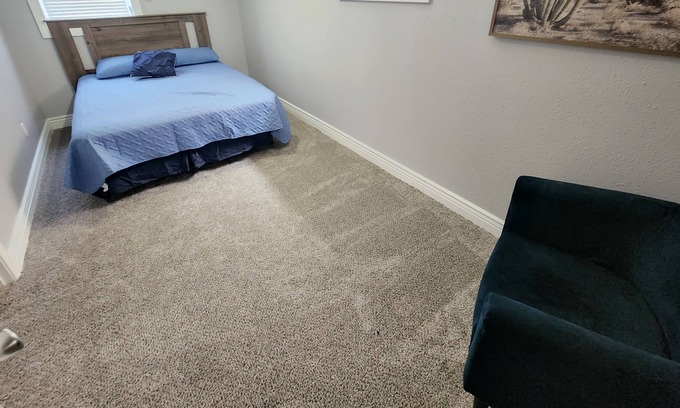 Hays Haus | Clean and Convenient 4Bd 2Ba house - central to all of Hays
