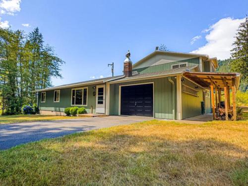 Tillamook Haus | Clear Creek Cabin