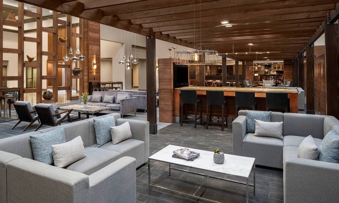 Warrensville Heights Hotel | Cleveland Marriott East