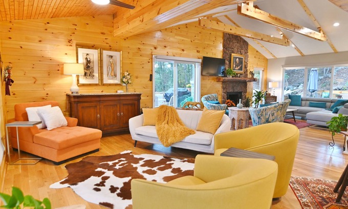 Basye Haus | Cliff's End a Luxury Family Retreat