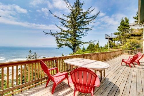 Oceanside Haus | Cliffside Serenity