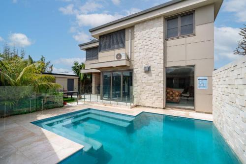 Kiama Haus | Clifftop Luxury with Pool