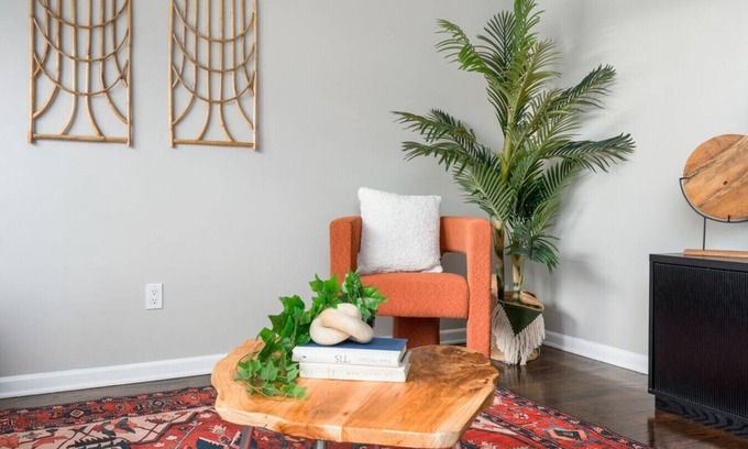 Columbus Haus | Clinton Corner - 2BR, 1 BA, 1 Garage