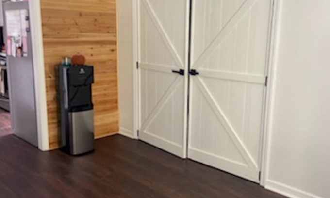 South Bend Haus | Close to ND Oasis - Remodeled kitchen with outdoor fire pit