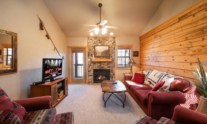 Branson Theater District Kabine | Close to Shows, Shopping & Dining - Cabin in the Heart of Branson