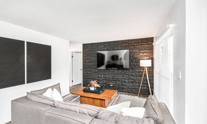 Berea Haus | Cloud9 Cleveland